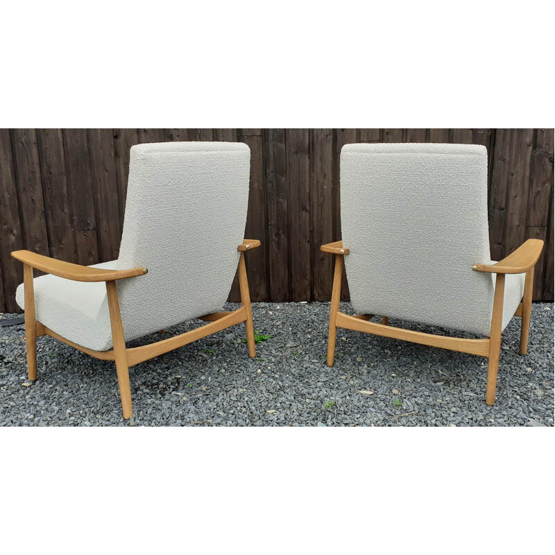Paire de fauteuils vintage en bois et tissu à bouclettes, 1950-1960