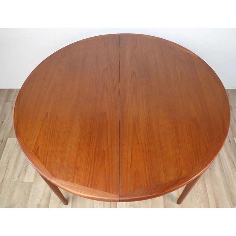 Scandinavian vintage teak table by Ib Kofod Larsen for Faarup Mobelfabrik, 1960