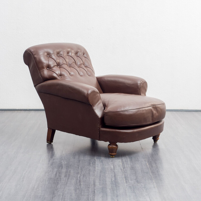 Vintage armchair in leather