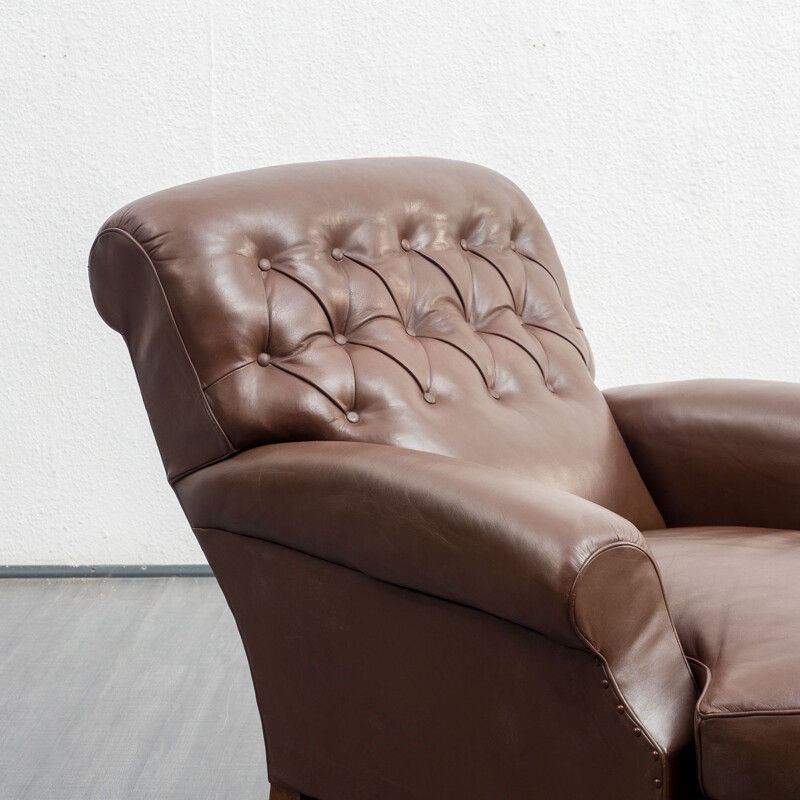 Vintage armchair in leather