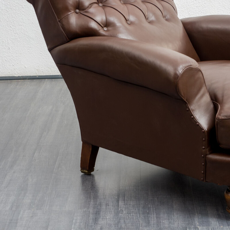 Vintage armchair in leather