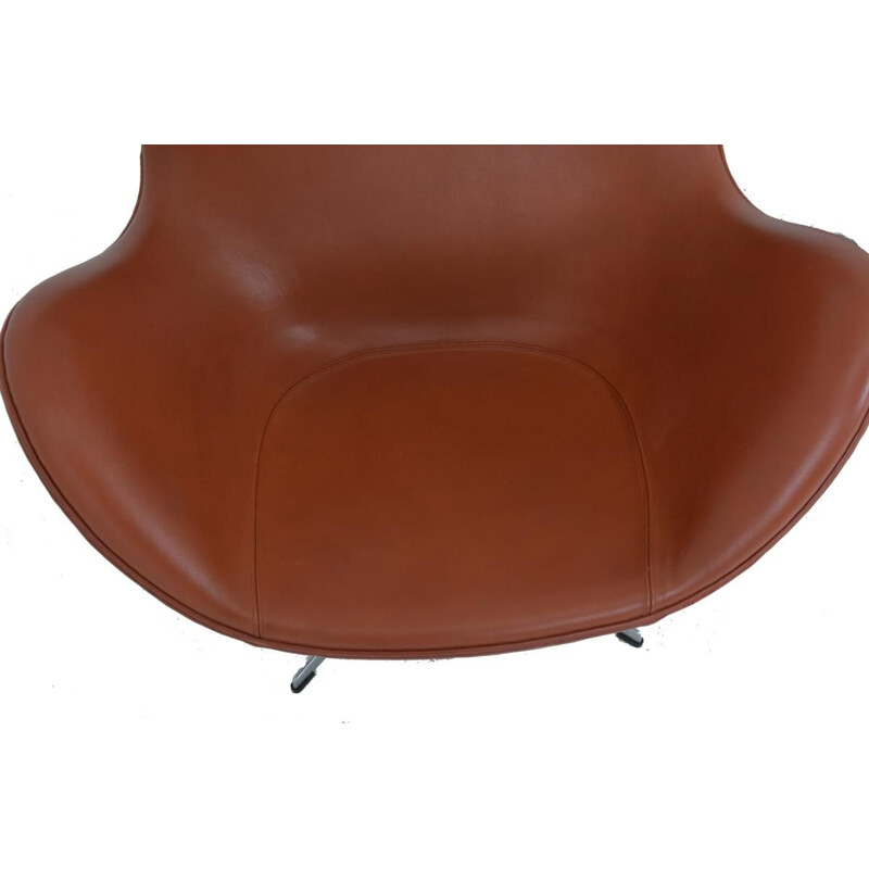 Fauteuil et son repose pied vintage Egg d'Arne Jacobsen pour Fritz Hansen