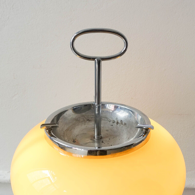 Lámpara cenicero portuguesa vintage de vidrio opalino amarillo, 1960