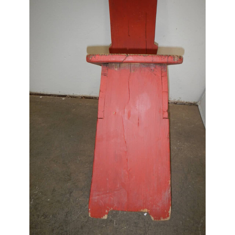 Vintage fir red stool