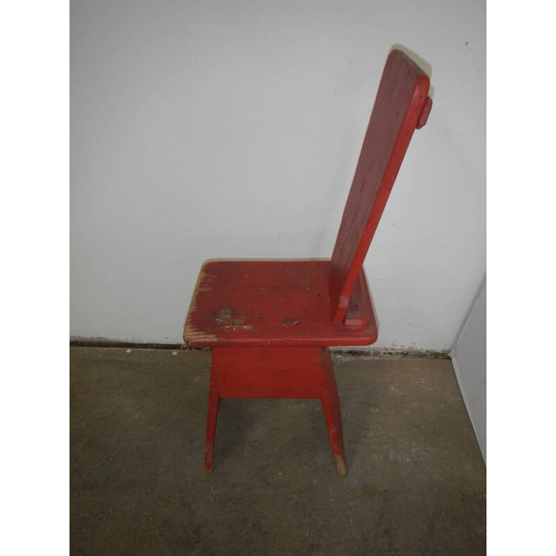 Vintage fir red stool