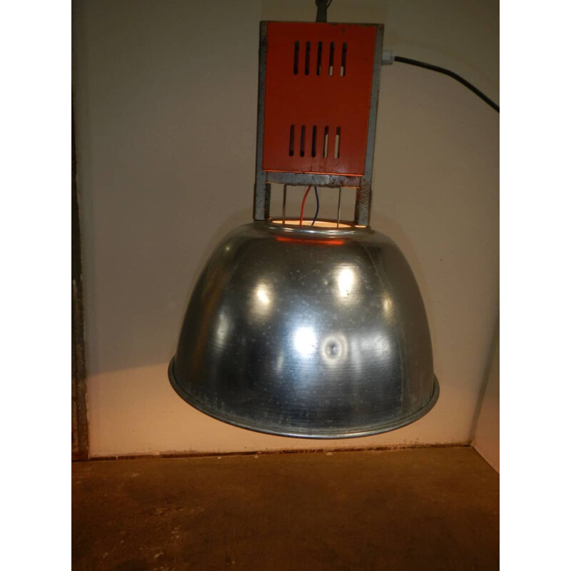 Lampada industriale vintage in metallo con campana in alluminio
