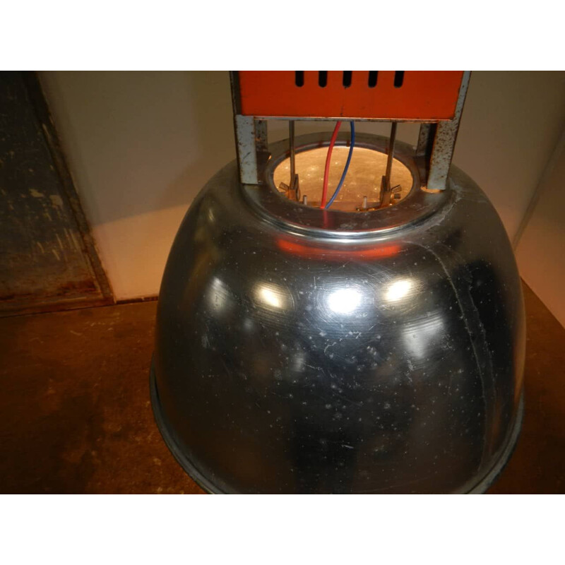 Lampada industriale vintage in metallo con campana in alluminio