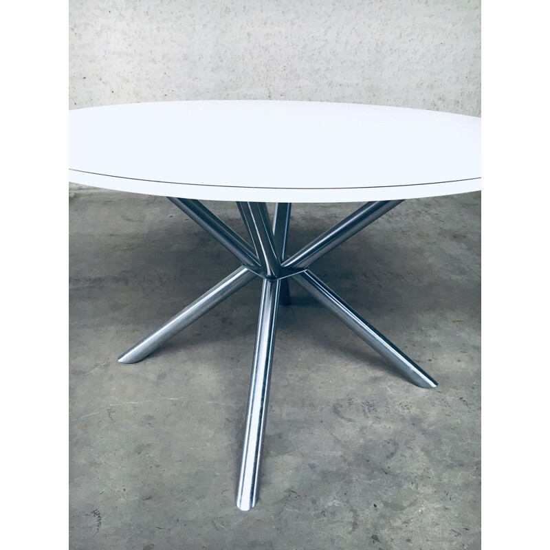Vintage witte laminaat ronde tafel met X-vormig onderstel, Italië 1990