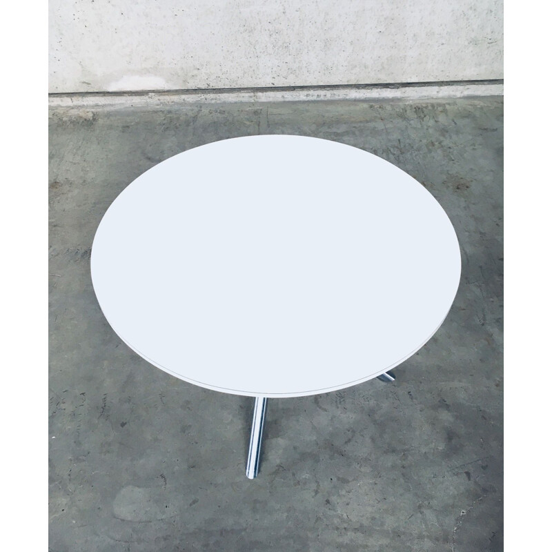 Mesa redonda de laminado blanco vintage con base en forma de X, Italia 1990