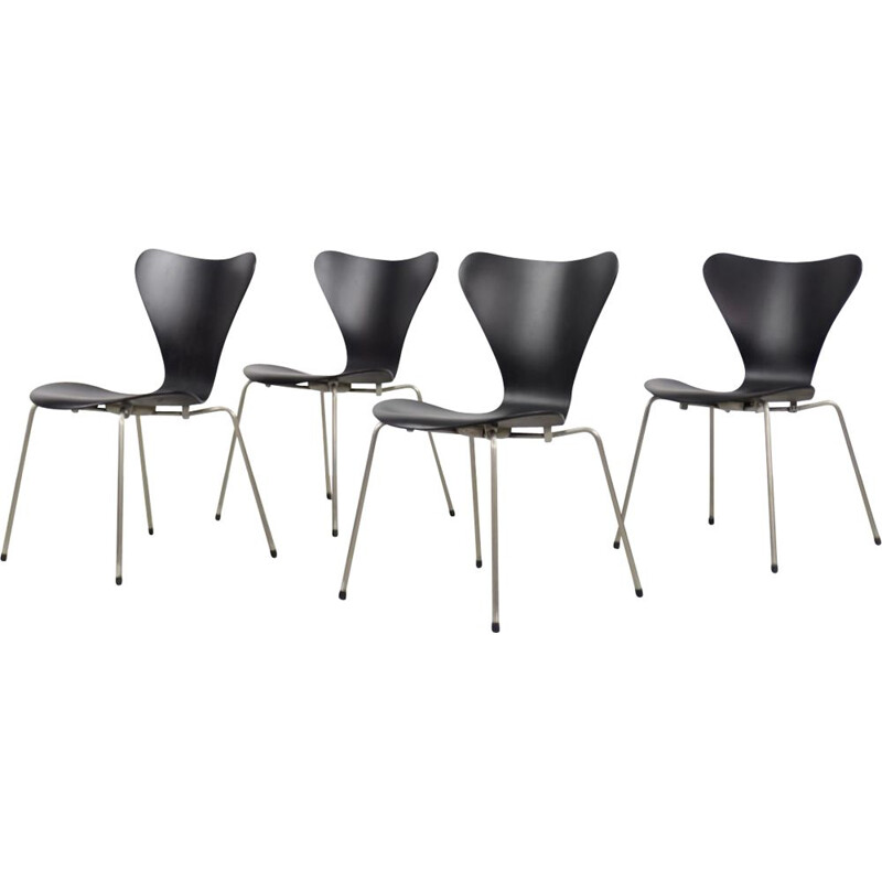 Set of 4 vintage Danish chairs by Arne Jacobsen for Fritz Hansen, 1950s