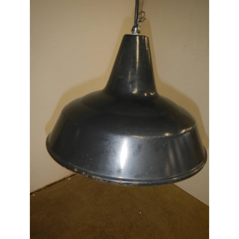 Vintage industrial pendant lamp in black metal and white interior