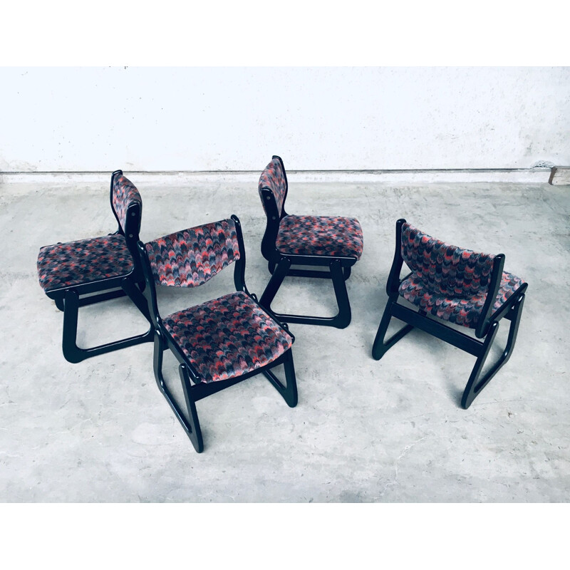 Ensemble de 4 chaises vintage Mcm en bois teinté noir, 1970