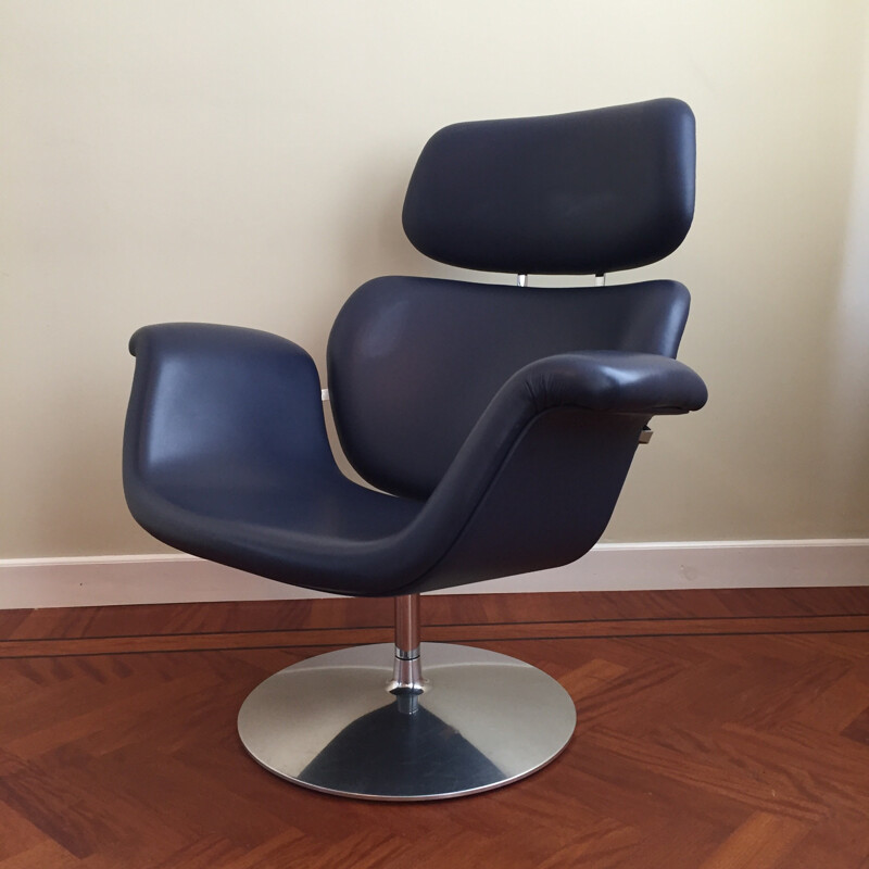 Artifort "Big Tulip" armchair in dark blue leather and steel, Pierre PAULIN - 1980s