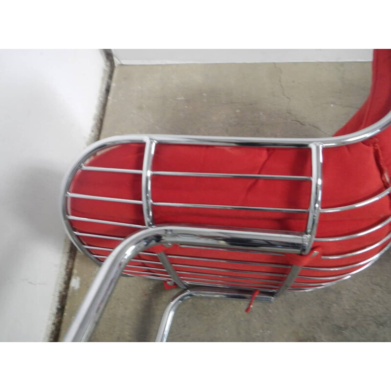 Ein Paar Vintage-Rima-Sessel aus verchromtem Metall und rotem Stoff, Italien