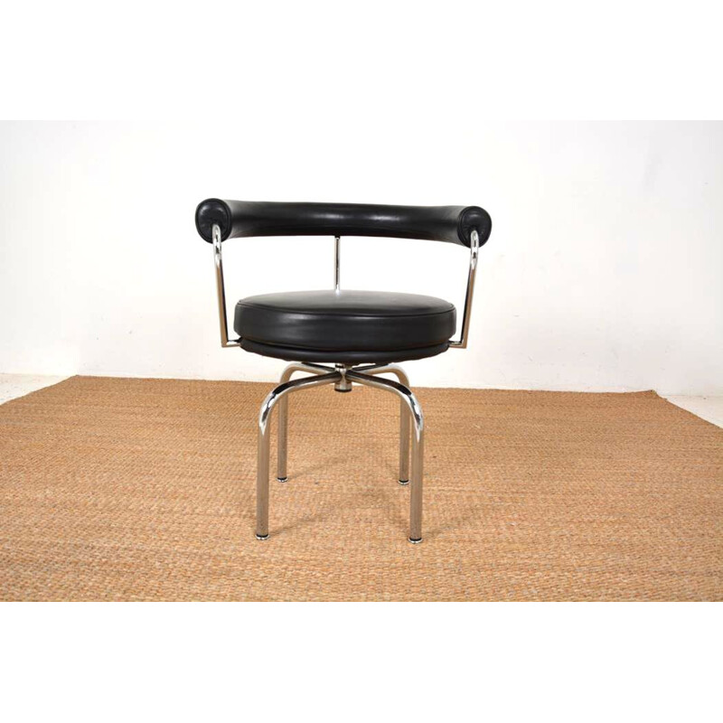 Vintage swivel armchair "Lc 7" by Le Corbusier, Perriand and Jeanneret for Cassina, 1980