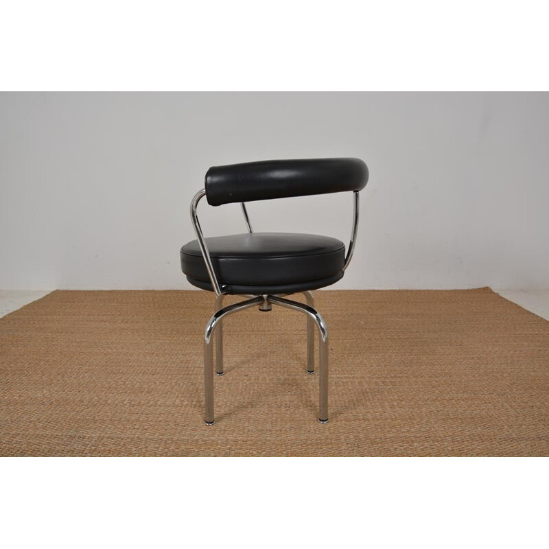 Vintage swivel armchair "Lc 7" by Le Corbusier, Perriand and Jeanneret for Cassina, 1980