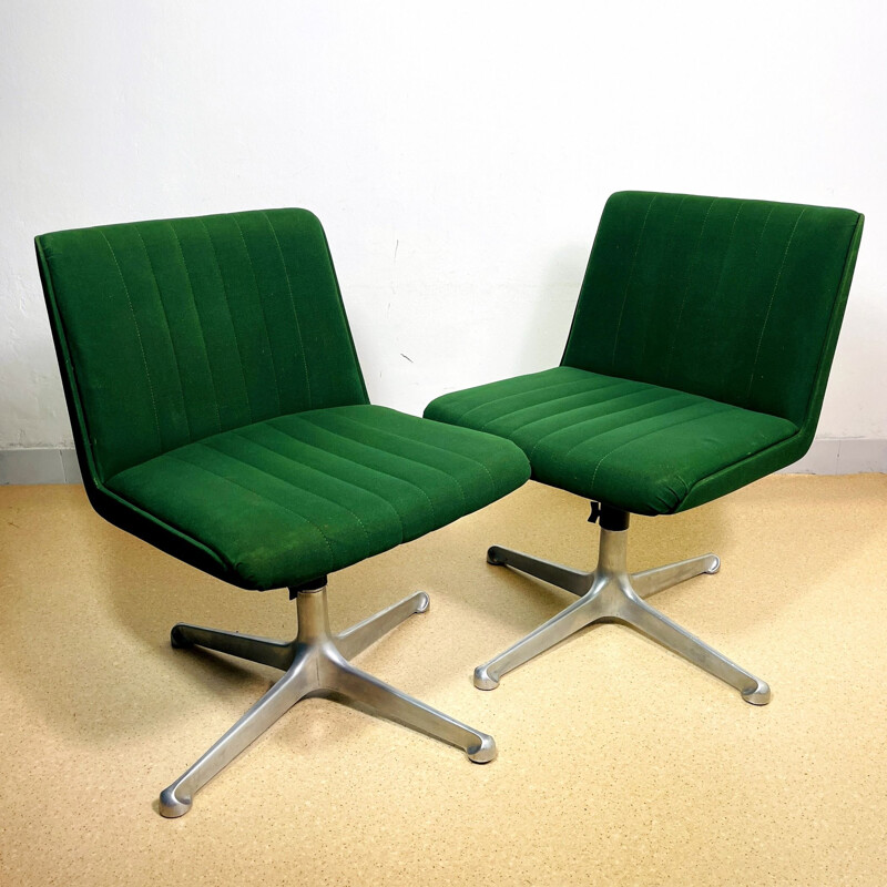 Mid-century swivel green armchair P125 by Osvaldo Borsani for Tecno, Italy 1970s