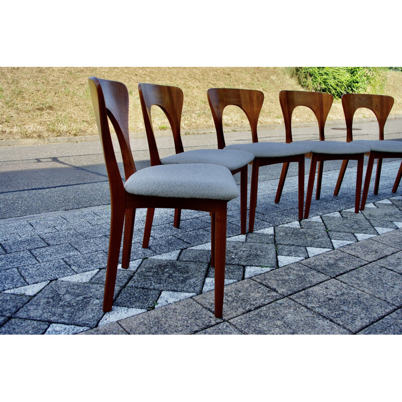 Suite of 6 vintage teak chairs by Niels koefoed 