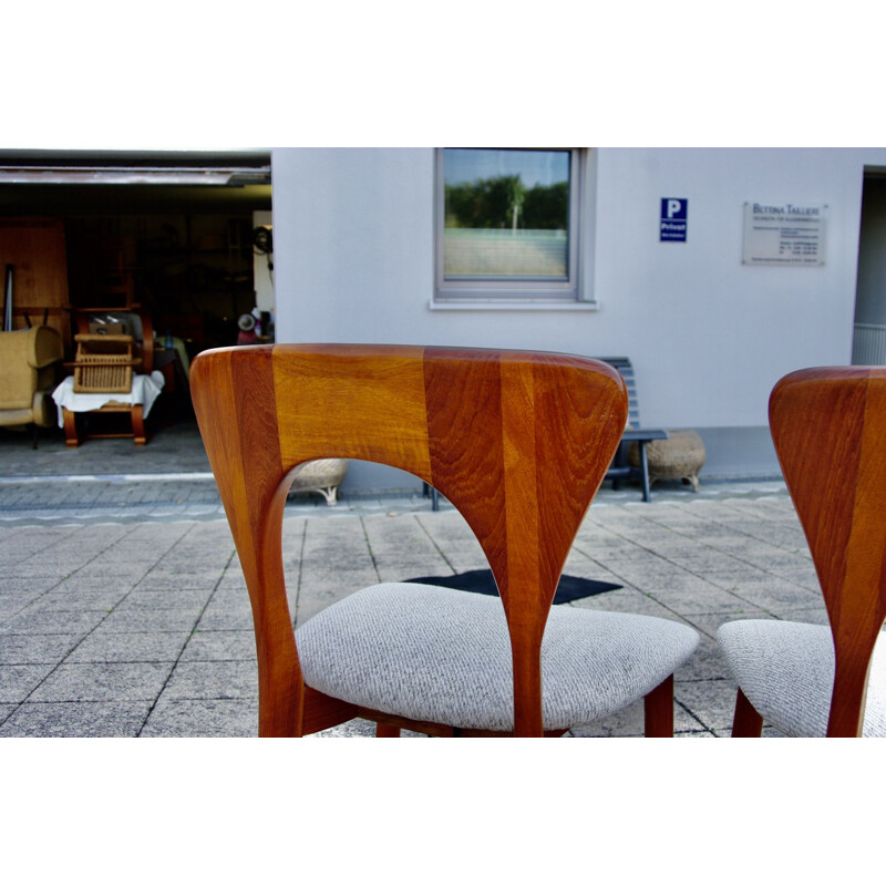 Suite of 6 vintage teak chairs by Niels koefoed 