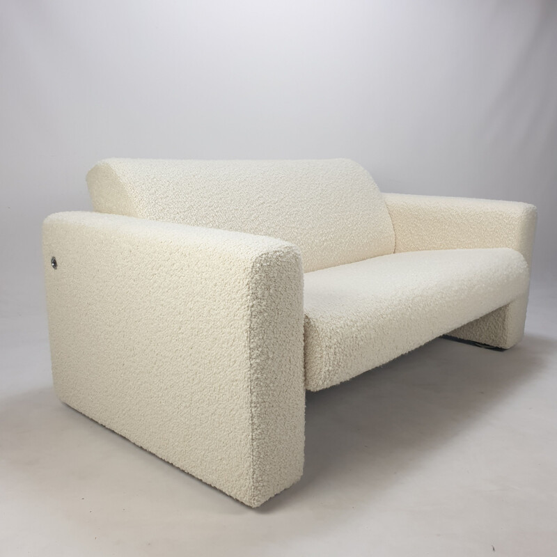 Vintage 2-seat sofa in bouclé fabric by Artifort, 1980s