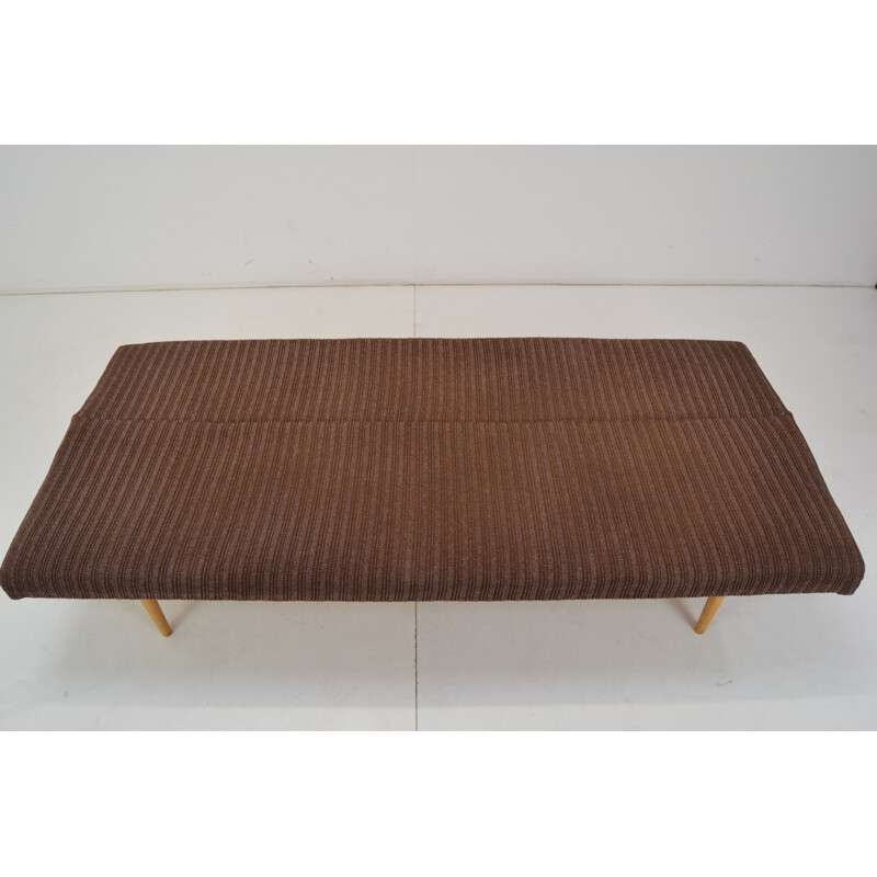 Vintage-Sofa von Miroslav Navrátil, Tschechoslowakei 1960