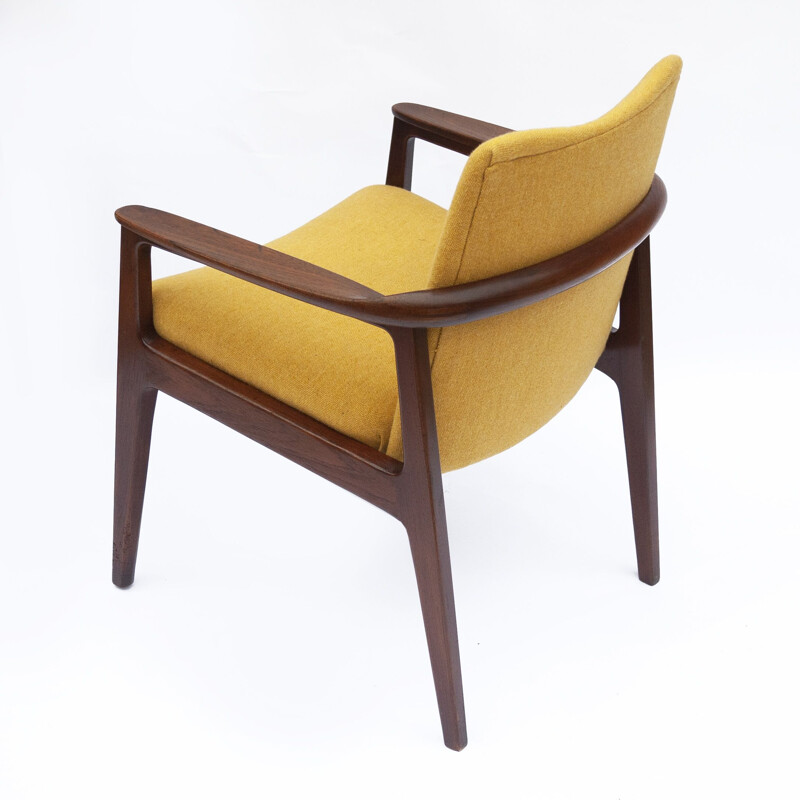 Sillón vintage de teca con tapicería amarilla de Sigvard Bernadotte para France and Son, Dinamarca 1960