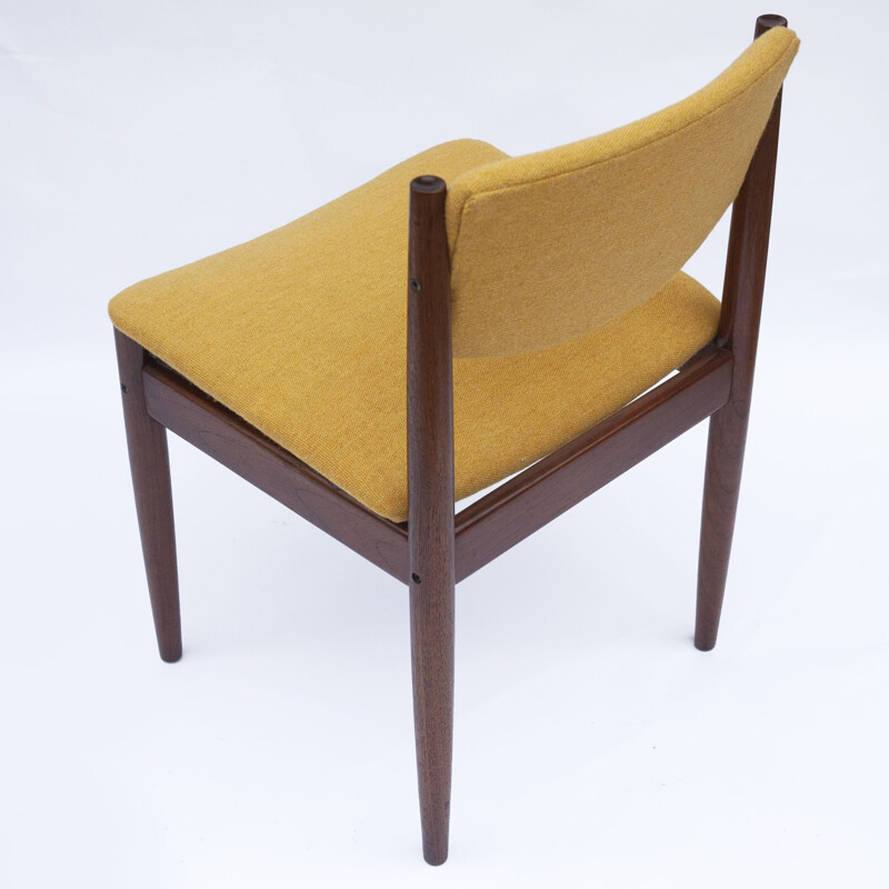 Set of 5 chairs and a vintage armchair by Finn Juhl and Sigvard Bernadotte for France et fils, France 1960