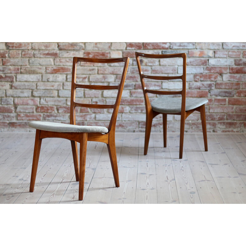 Set of 4 vintage dining chairs by Marian Grabiński, 1960s