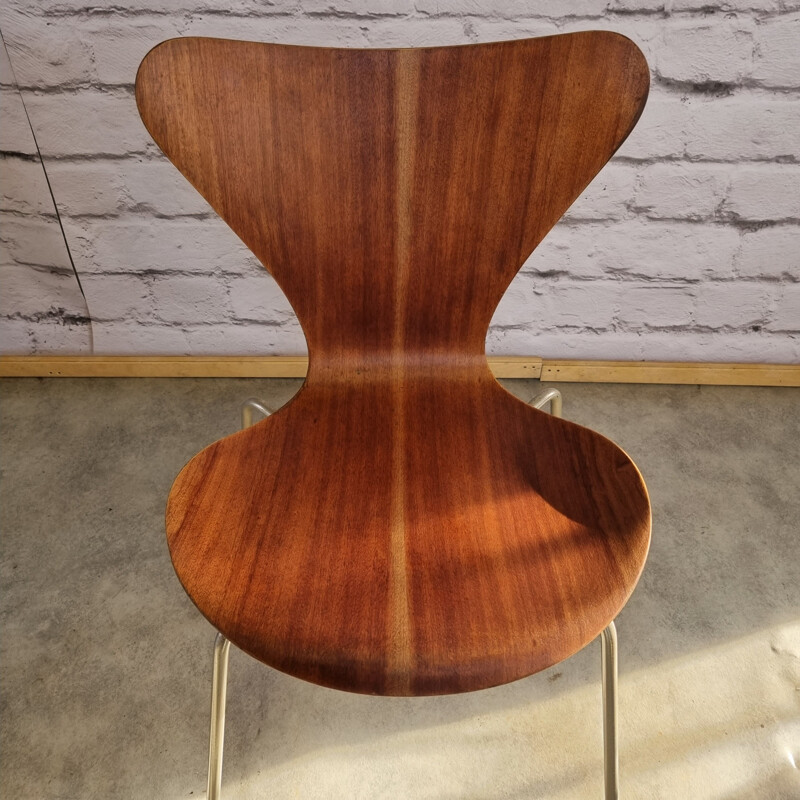 Pair of vintage teak dining chairs by Arne Jacobsen for Fritz Hansen, 1960s