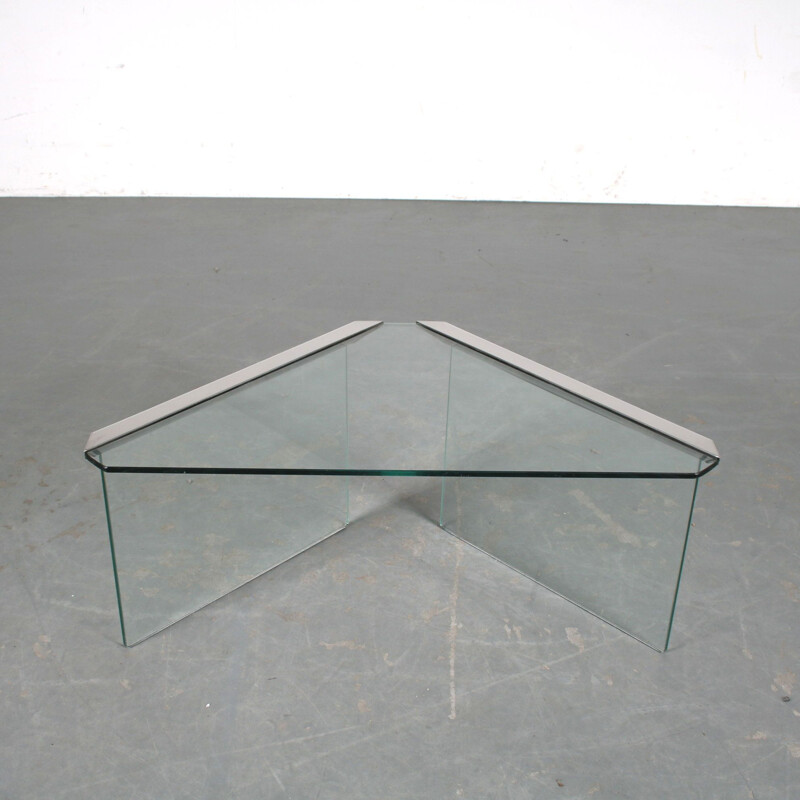 Vintage triangle side table by Pierangelo Gallotti for Gallotti & Radice, Italy 1970s