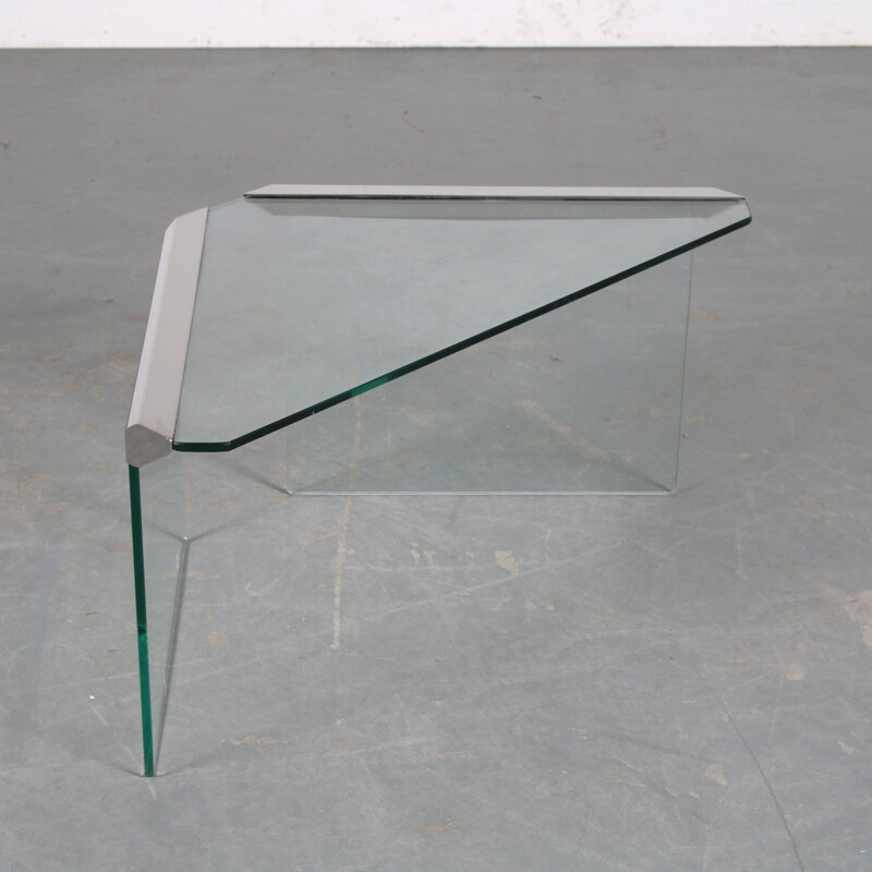 Vintage triangle side table by Pierangelo Gallotti for Gallotti & Radice, Italy 1970s