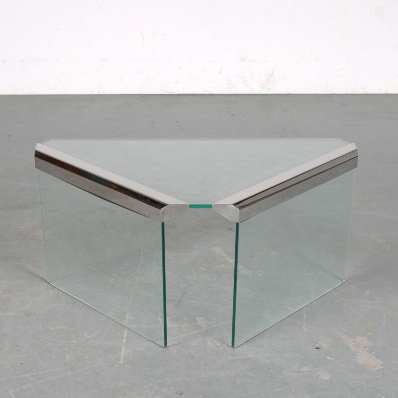 Vintage triangle side table by Pierangelo Gallotti for Gallotti & Radice, Italy 1970s