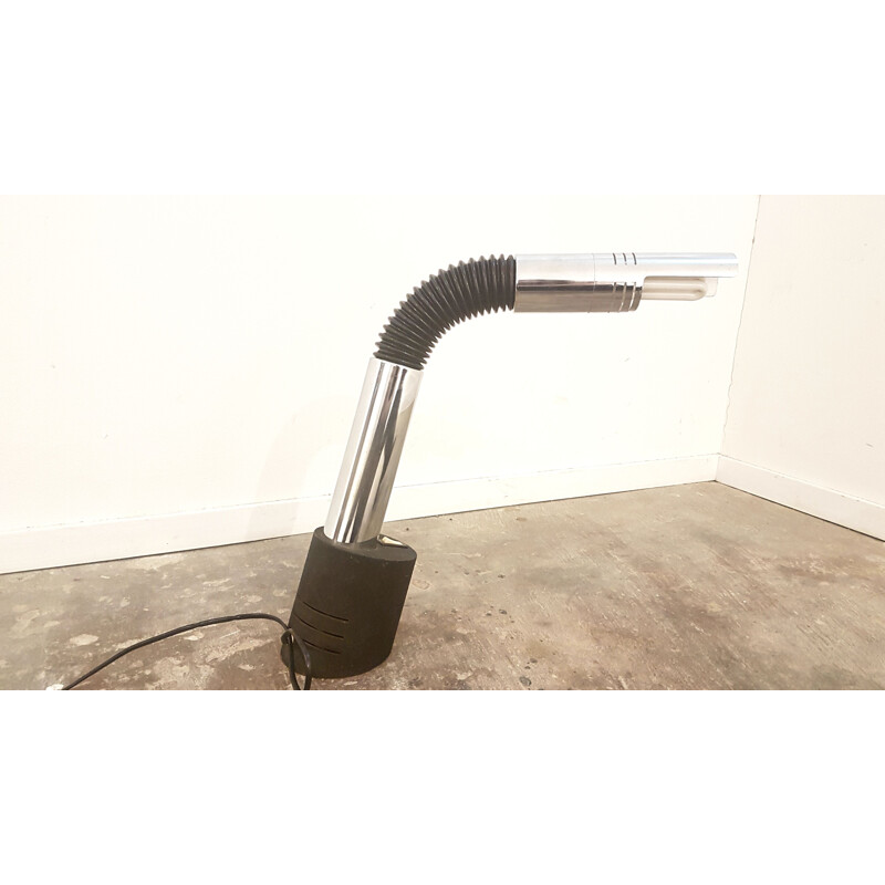 Vintage desk lamp "Elbow" series in chrome and flexible with metal base by Targetti Sankey, Italy 1970