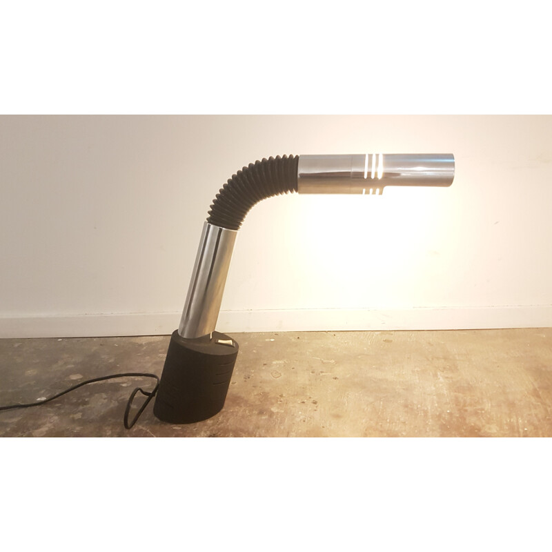 Vintage desk lamp "Elbow" series in chrome and flexible with metal base by Targetti Sankey, Italy 1970