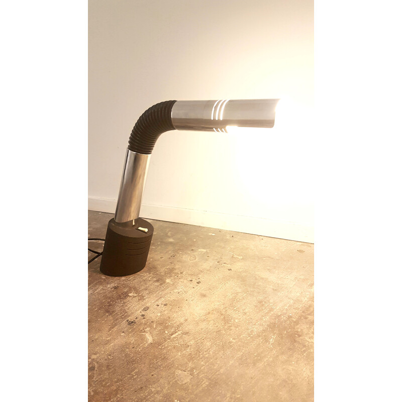 Vintage desk lamp "Elbow" series in chrome and flexible with metal base by Targetti Sankey, Italy 1970