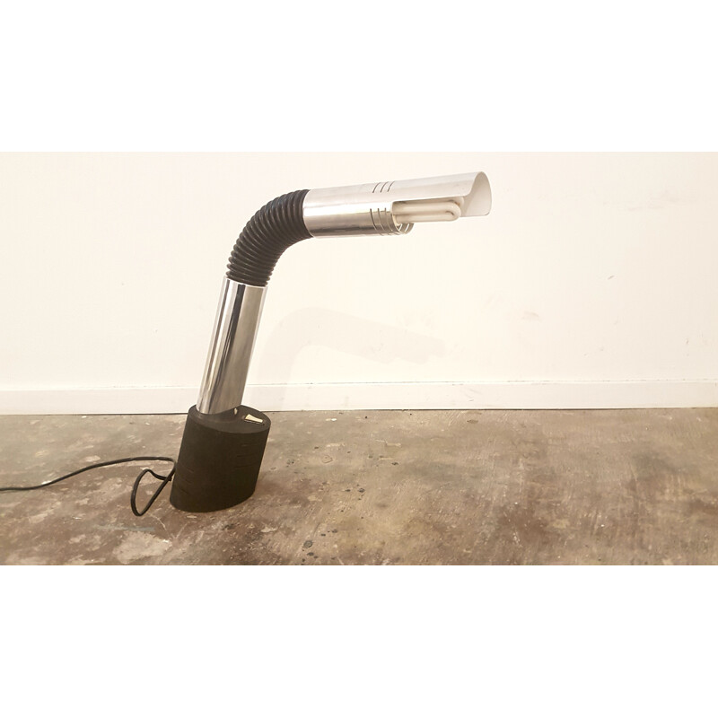 Vintage desk lamp "Elbow" series in chrome and flexible with metal base by Targetti Sankey, Italy 1970