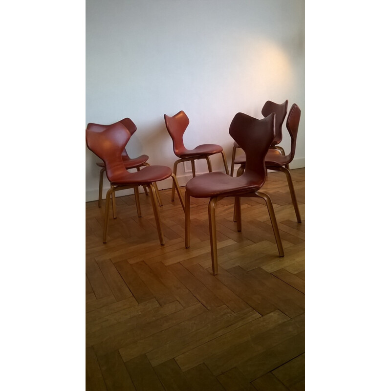 Suite de 6 chaises "Grand Prix" Fritz Hansen en cuir, Arne JACOBSEN - 1950