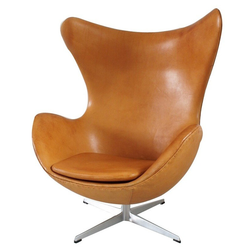 Fritz Hansen cognac leather Egg Chair, Arne JACOBSEN - 1966 (LAISSER SOUMIS)