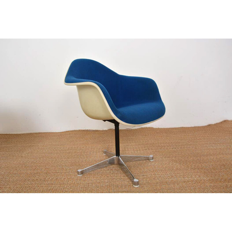 Vintage swivel armchair by Charles and Ray Eames for Herman Miller, 1960