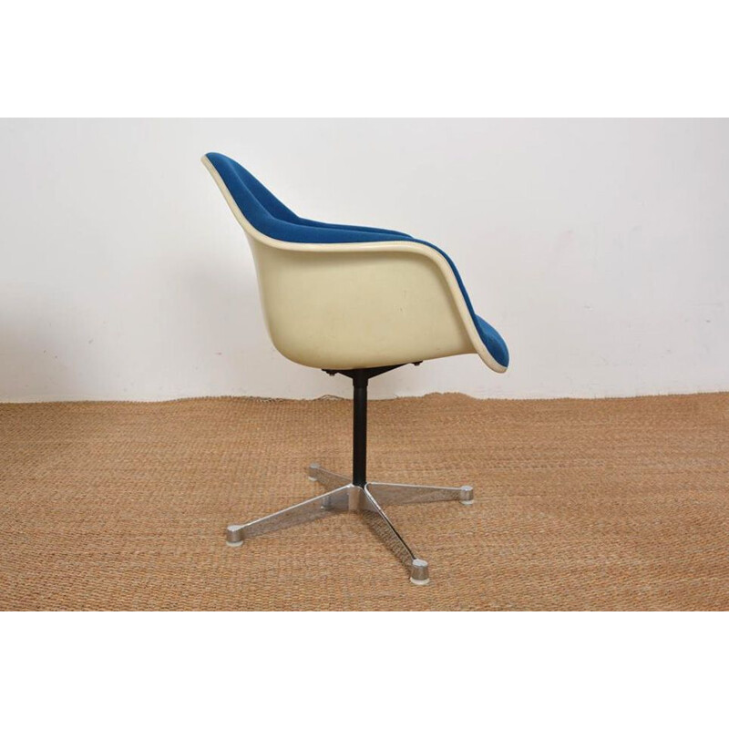 Vintage swivel armchair by Charles and Ray Eames for Herman Miller, 1960