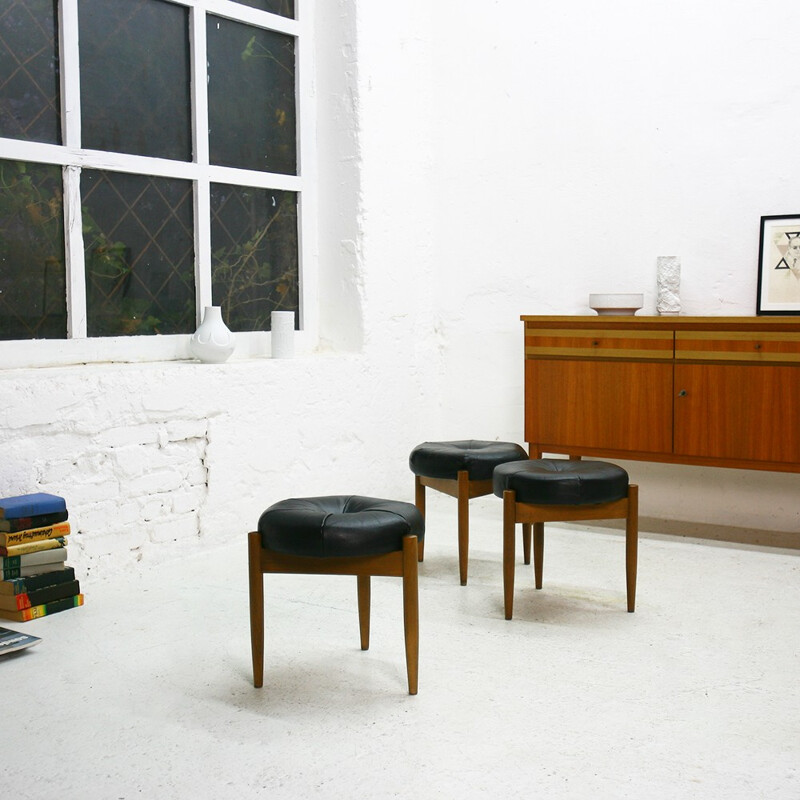 Set of 3 stools in beech and black leather - 1960s