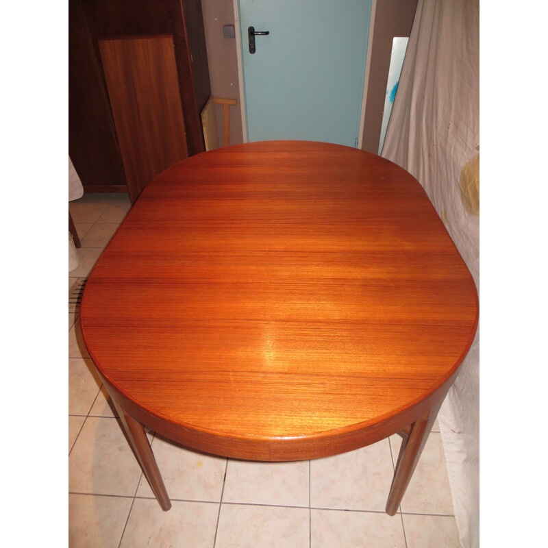 Scandinavian dining table in teak - 1960s