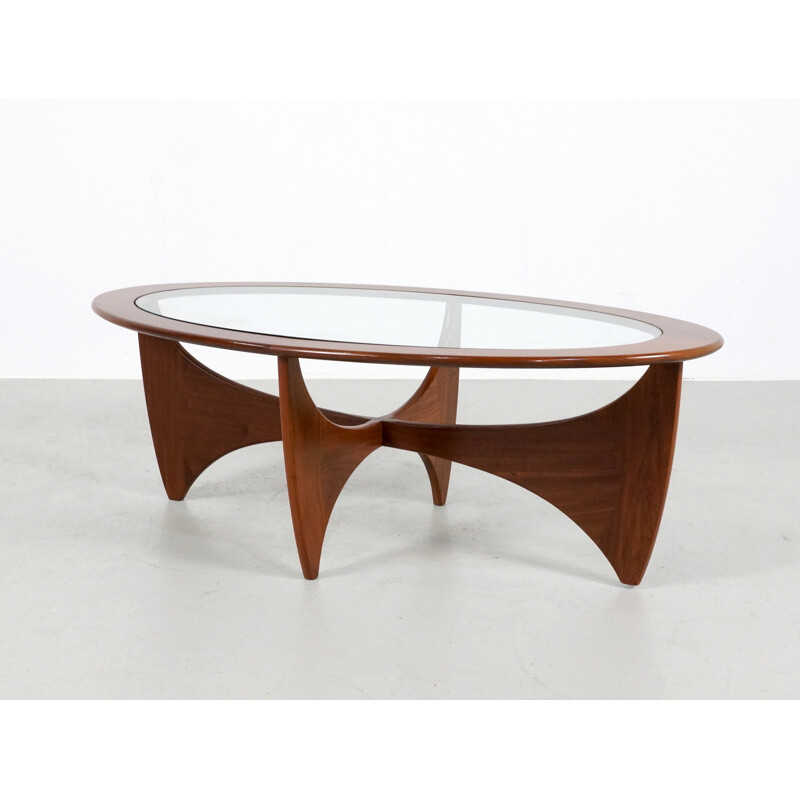 G-Plan "Astro" teak oval Coffee Table, Victor WILKINS - 1960s