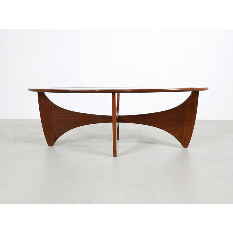 G-Plan "Astro" teak oval Coffee Table, Victor WILKINS - 1960s