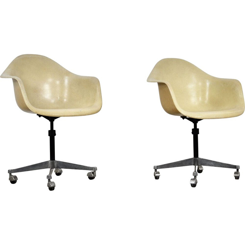 Pair of vintage armchairs on castors by Charles Ray Eames for Herman Miller, 1970