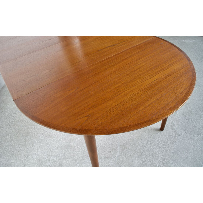 Vintage round teak table by Arne Vodder for Sibast, 1960