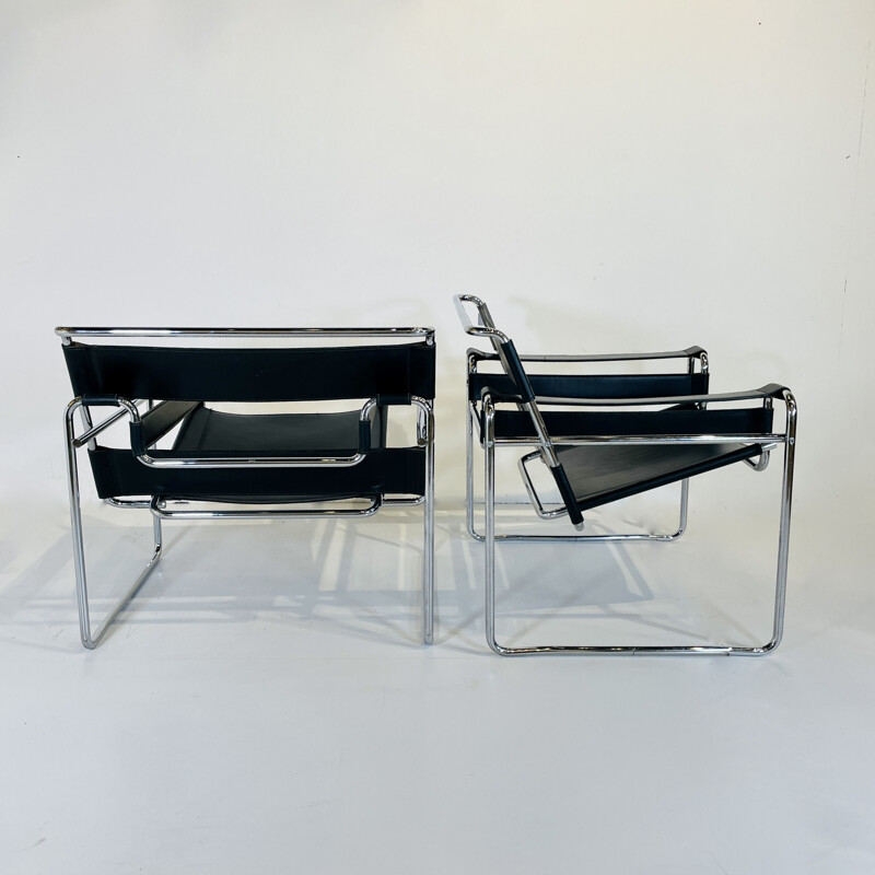 Pair of vintage leather armchairs by Marcel Breuer for Gavina, 1970