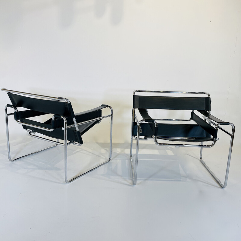 Pair of vintage leather armchairs by Marcel Breuer for Gavina, 1970