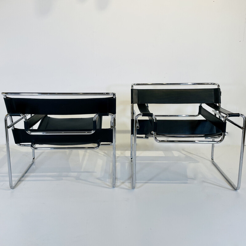 Pair of vintage leather armchairs by Marcel Breuer for Gavina, 1970