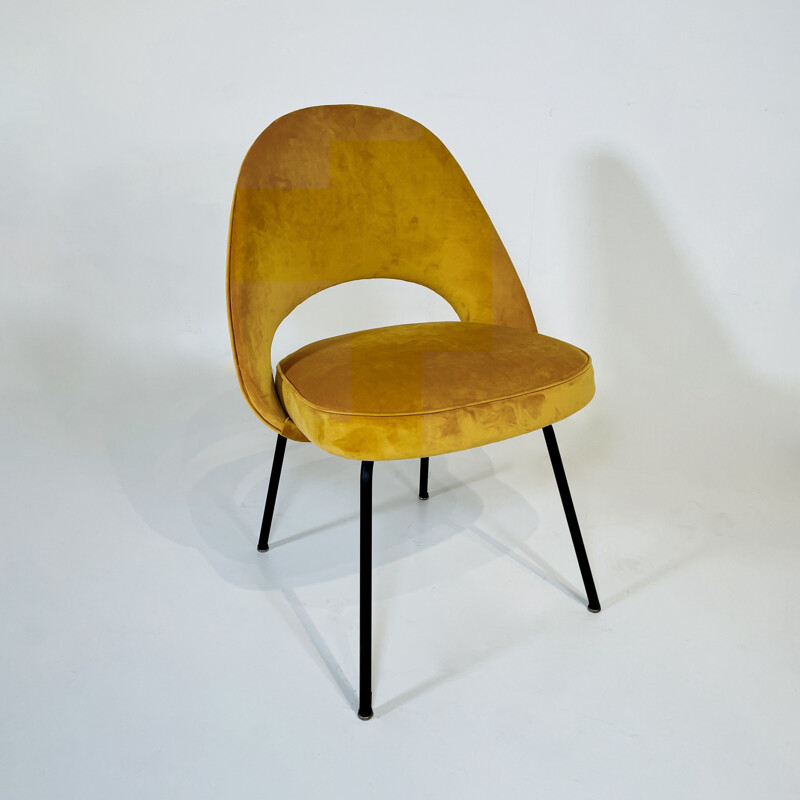 Chaise vintage en velours par Eero Saarinen pour Knoll International